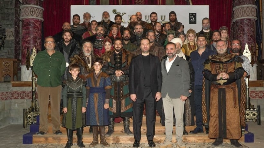 The cast and creators of Kuruluş Orhan pose together during the official press event held at Bozdağ Film Studios before the October 29 atv premiere.